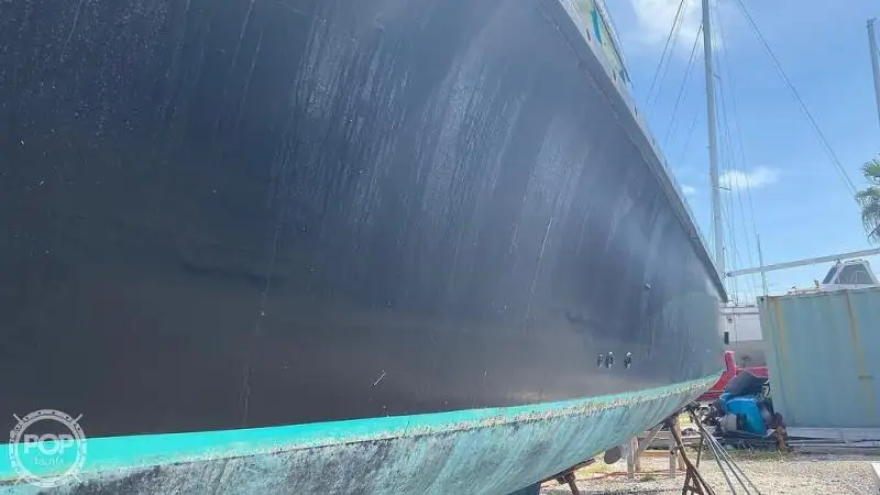 Kapal pesiar keur dijual