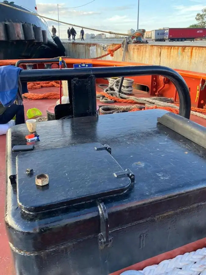 Kapal penarik keur dijual