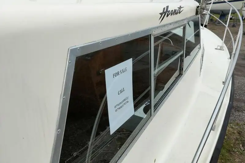 Kapal kerja keur dijual