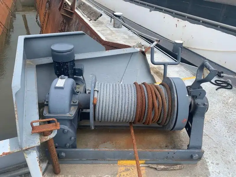 Kapal penarik keur dijual