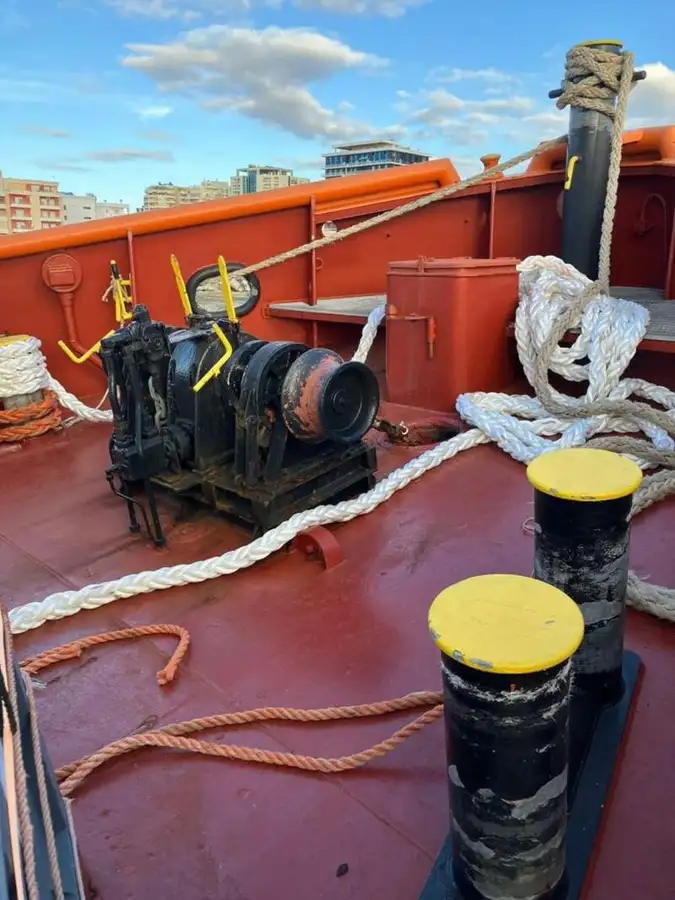 Kapal penarik keur dijual