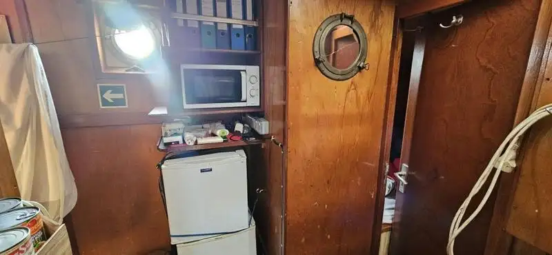 Kapal penarik keur dijual
