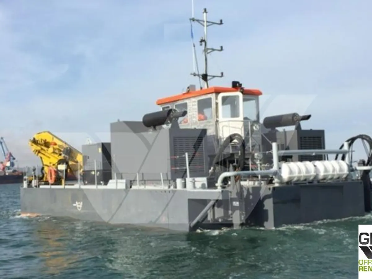 Kapal keruk keur dijual