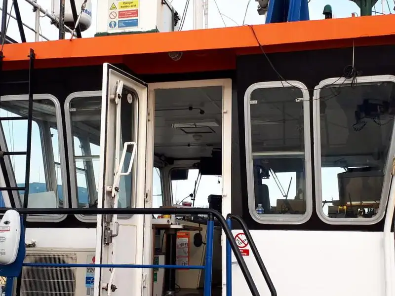 Kapal penarik keur dijual