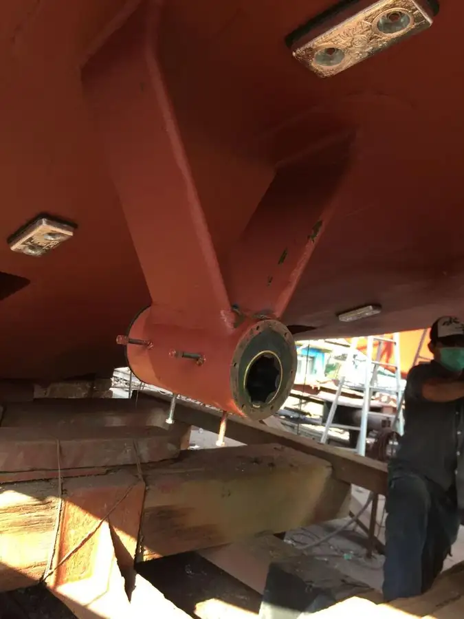 Kapal kerja keur dijual