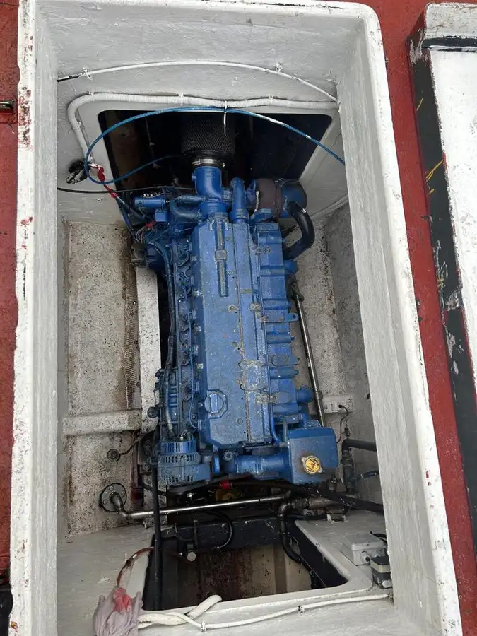 Kapal kerja keur dijual