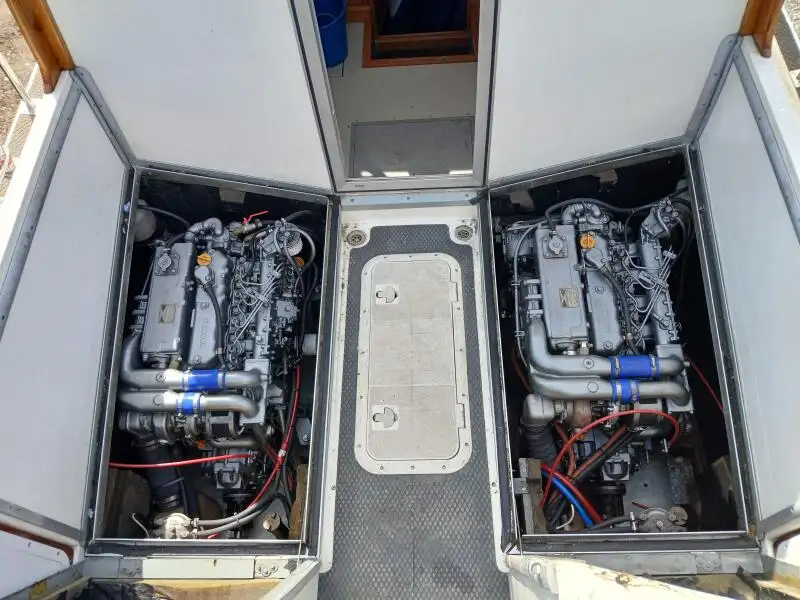 Kapal kerja keur dijual