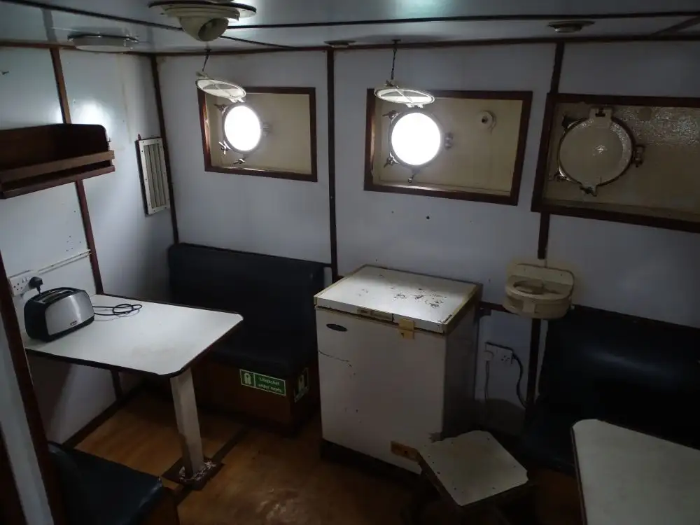 Kapal penarik keur dijual