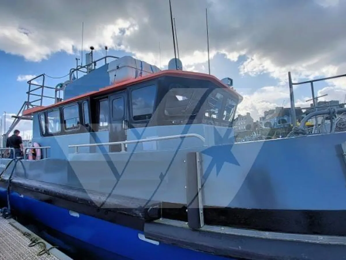 Kapal survei keur dijual