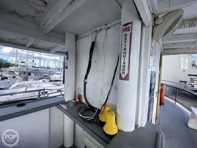 Kapal pesiar keur dijual