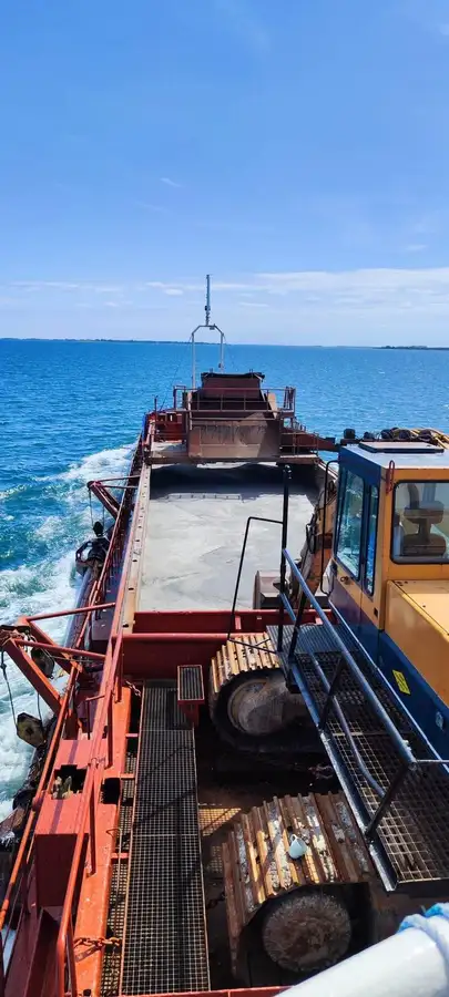 Kapal keruk keur dijual