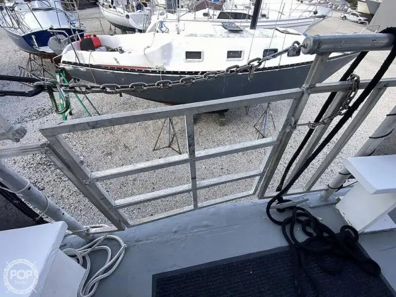 Kapal pesiar keur dijual