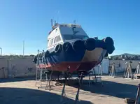 Kapal kerja keur dijual