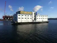 Floating hotel pikeun dijual