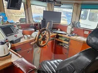 Kapal pangangkut lauk hirup keur dijual