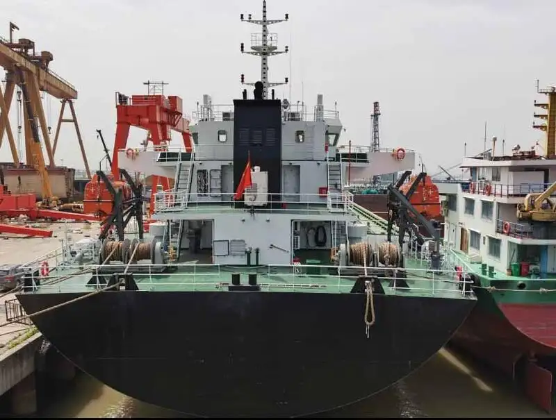 Kapal pangangkut barang curah keur dijual