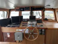 Kapal survey pikeun dijual
