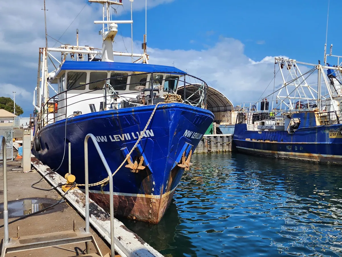 Kapal pancing trawler keur dijual