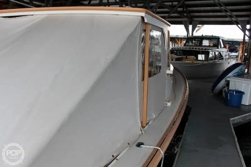Kapal pangolahan lautan keur dijual