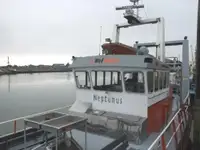 Kapal pesiar keur dijual