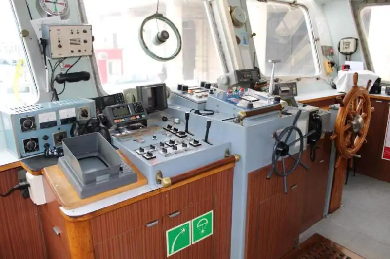 Kapal penarik keur dijual
