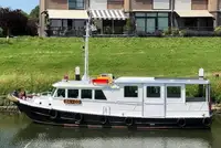 Kapal pesiar keur dijual