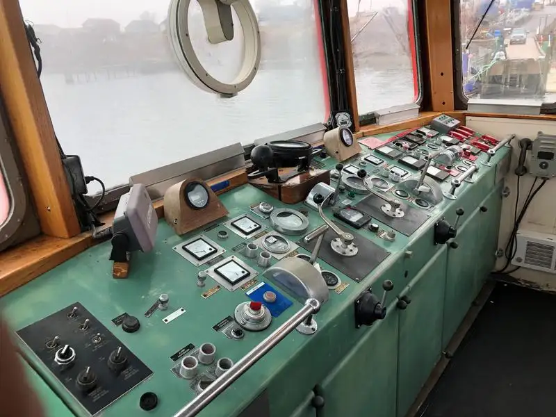 Kapal penarik keur dijual