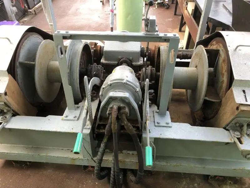 Kapal keruk keur dijual