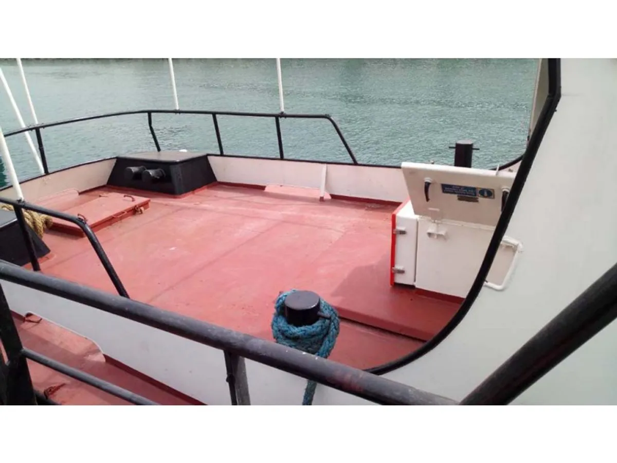 Kapal kerja keur dijual