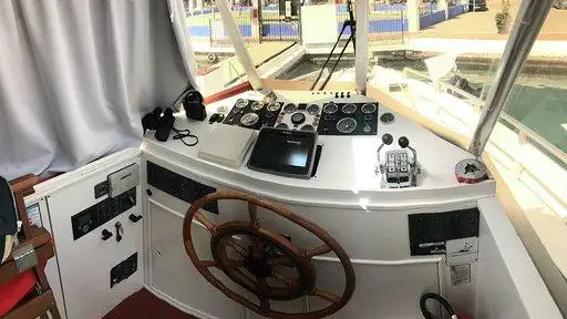 Kapal pesiar keur dijual