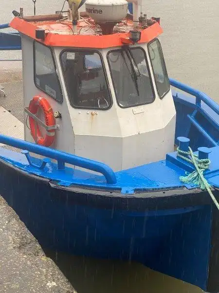 Kapal penarik keur dijual