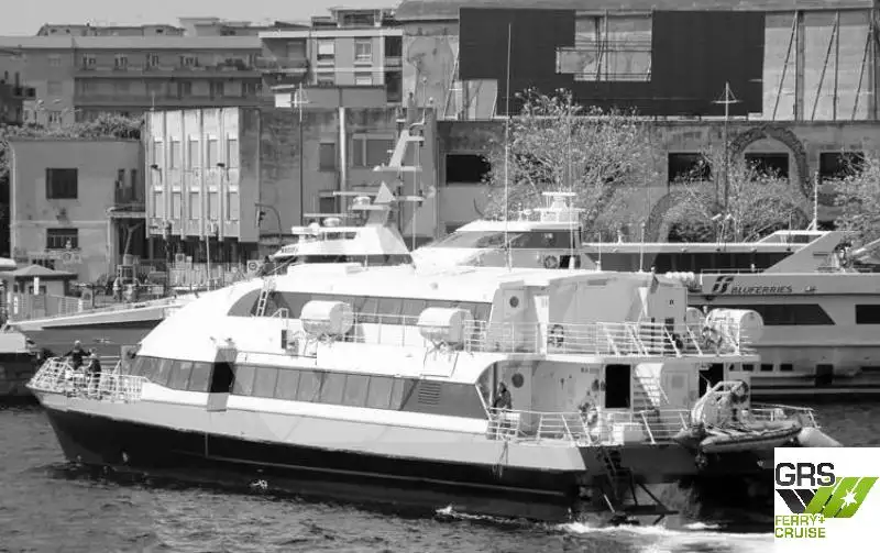 Kapal pesiar keur dijual