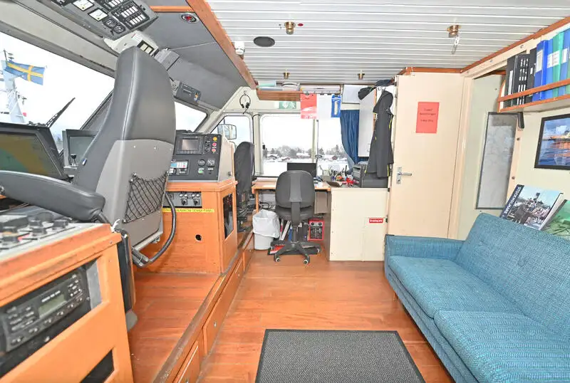 Kapal pesiar keur dijual