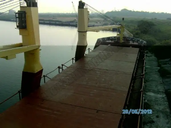Kapal pangangkut barang curah keur dijual