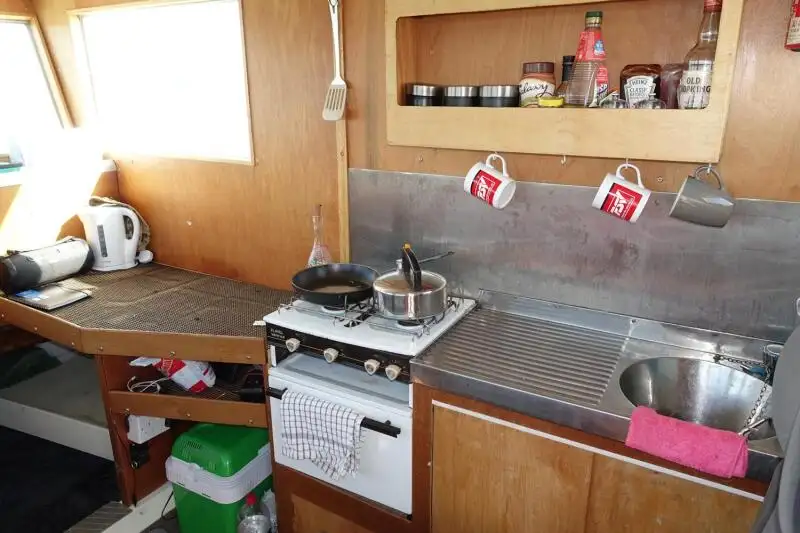 Kapal tunda keur dijual
