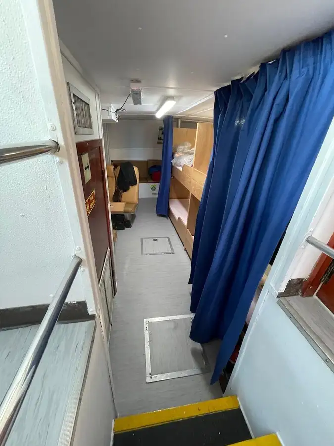 Kapal kontainer keur dijual