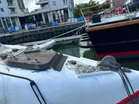 Kapal penyelamat keur dijual