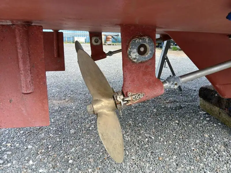 Kapal kerja keur dijual