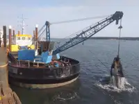 Kapal keruk keur dijual