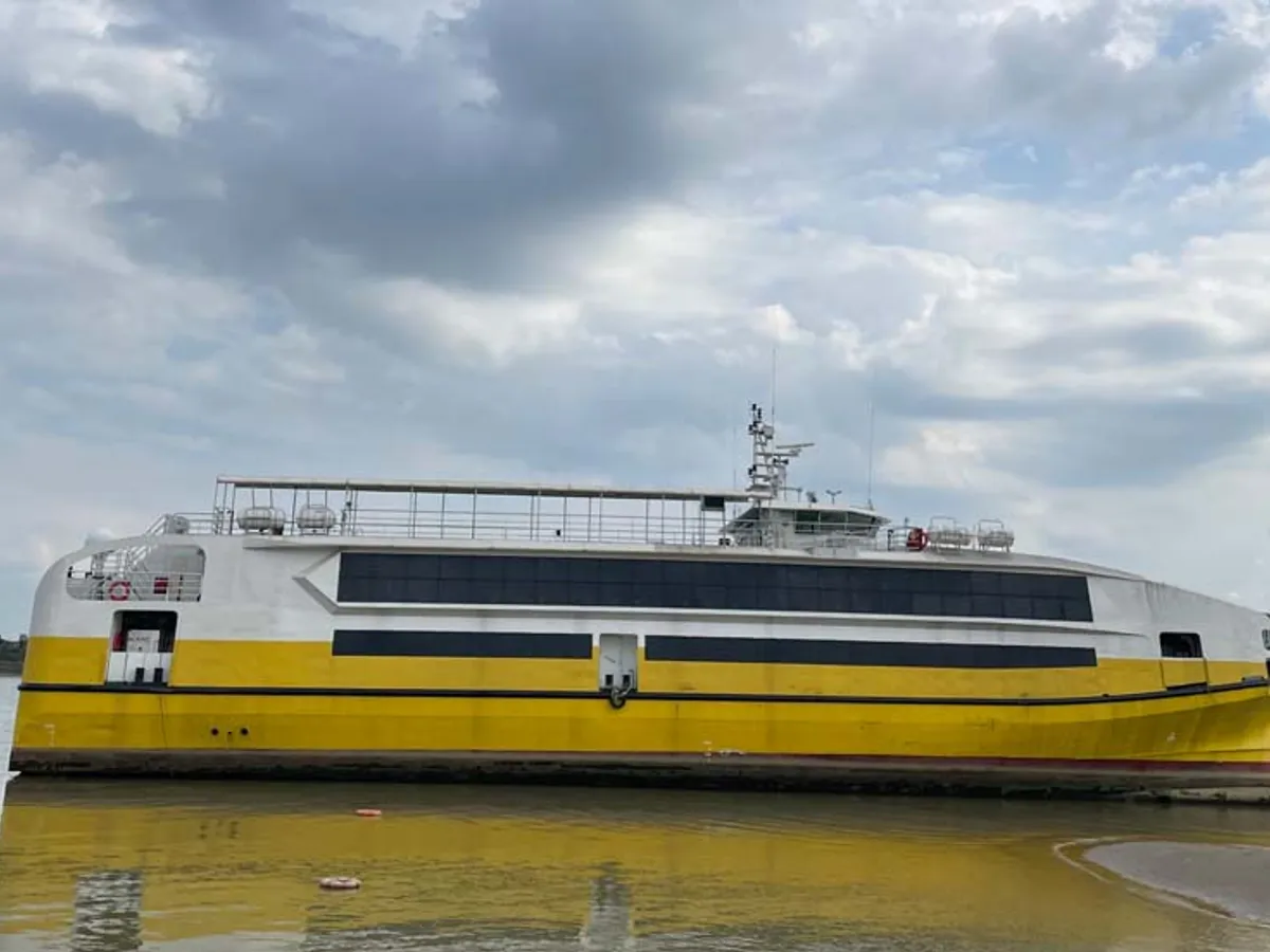 Kapal RoPax keur dijual