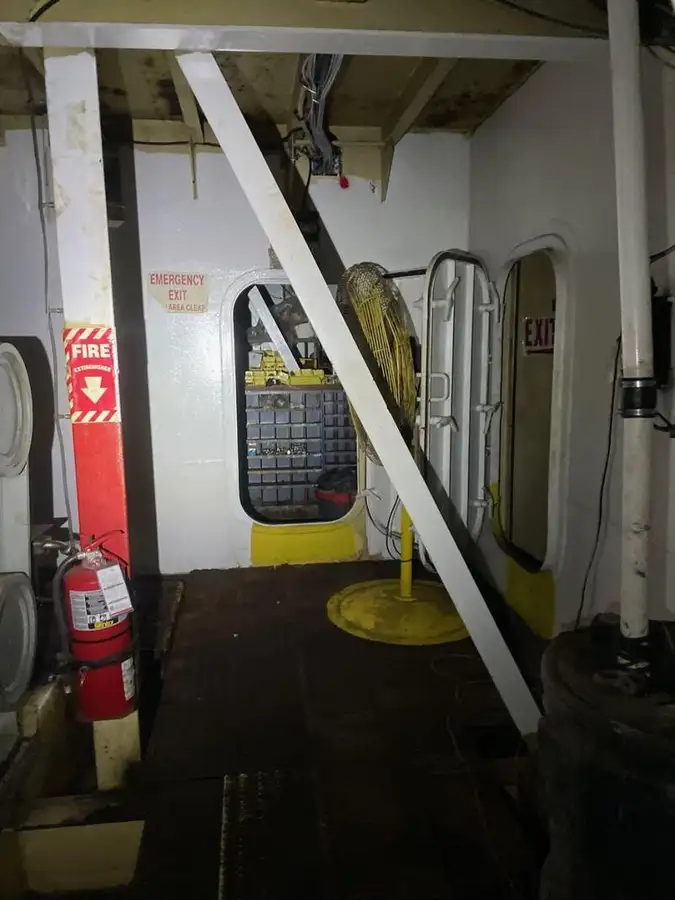Kapal keruk keur dijual