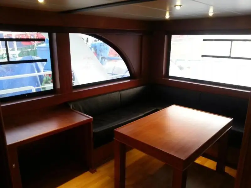 Kapal penarik keur dijual