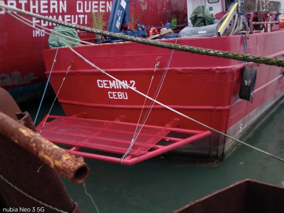 Kapal survei keur dijual