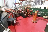 Hotél ngambang keur dijual