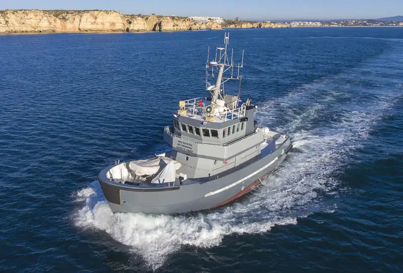 Kapal penarik keur dijual
