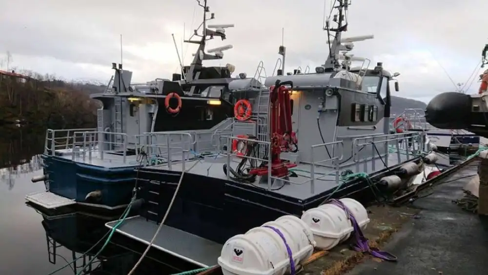 Kapal kerja keur dijual