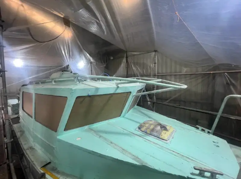Kapal kerja keur dijual