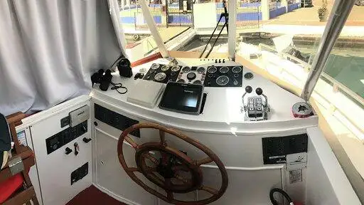 Kapal pesiar keur dijual