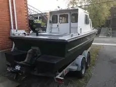 Kapal kerja keur dijual