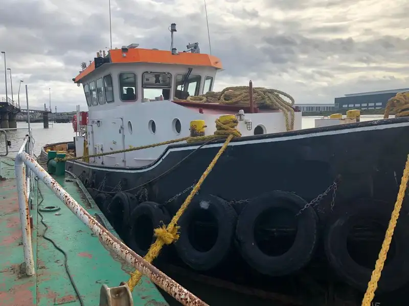 Kapal penarik keur dijual